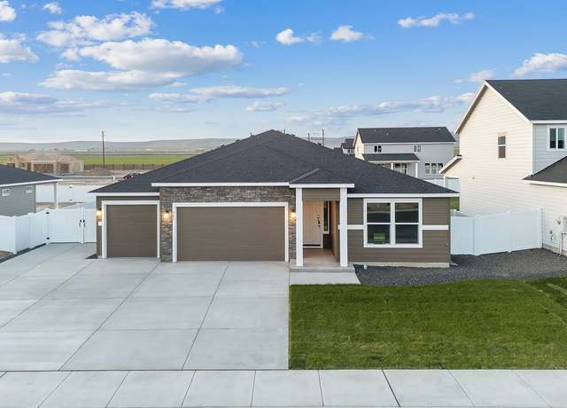 Property at 845 K St NE, Quincy, WA 98848, 3 beds, 2 baths