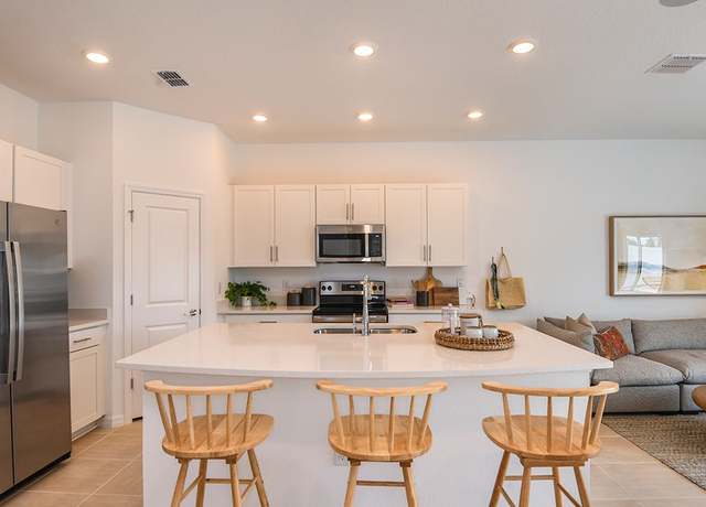 Property at 13204 Stable Pl, Parrish, FL 34219, 3 beds, 2.5 baths