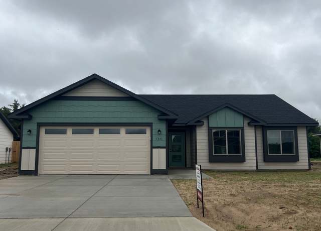 Property at 1341 Marboeuf Blvd, Dodge City, KS 67801, 3 beds, 2 baths