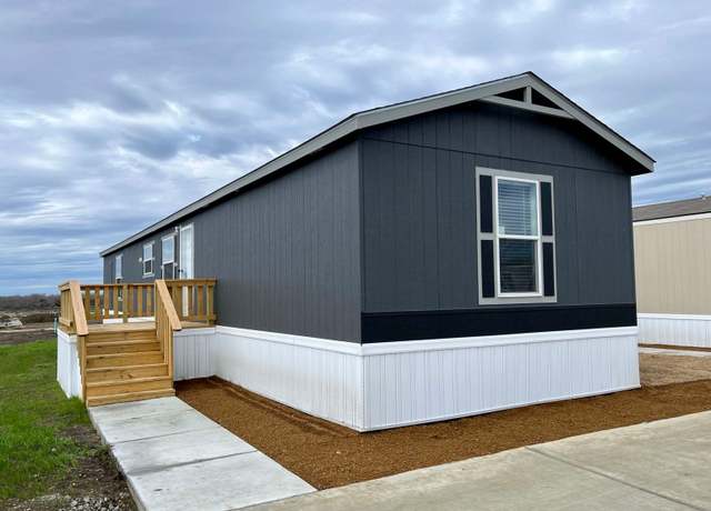Property at Solitaire T1672 Plan, Greenville, TX 75402, 3 beds, 2 baths