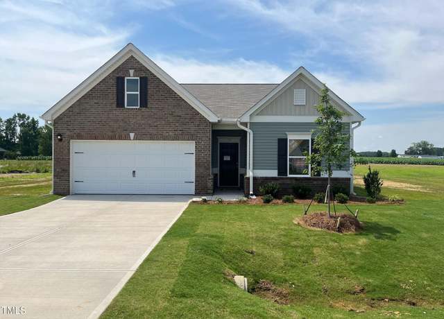 Property at 34 E American Marigold Dr, Benson, NC 27504, 3 beds, 2 baths