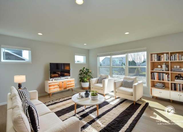 Property at 929-5 Mile Rd, Racine, WI 53402, 3 beds, 2.5 baths