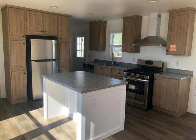 Property at 701 S Dobson Rd #302, Mesa, AZ 85202, 2 beds, 2 baths