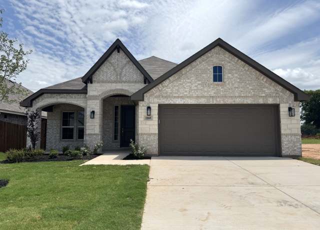 Property at 1160 Avery Rd, Granbury, TX 76049, 3 beds, 2 baths