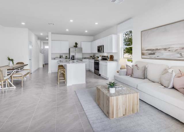 Property at 4132 Gold Dust Ln, Sarasota, FL 34243, 3 beds, 2.5 baths