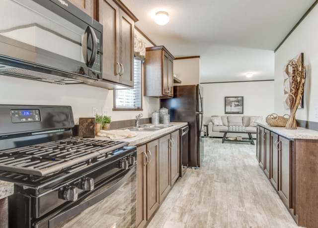 Property at 21261 Chateau Thierry N Site #792, Macomb, MI 48044, 2 beds, 2 baths
