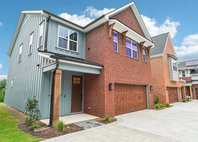 Property at 921 Coast Dr, Tega Cay, SC 29708, 3 beds, 2.5 baths
