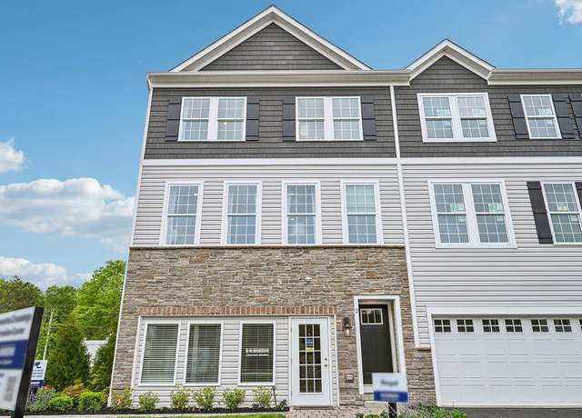 Property at 158 Wembley Way, Tinton Falls, NJ 07753, 3 beds, 2.5 baths