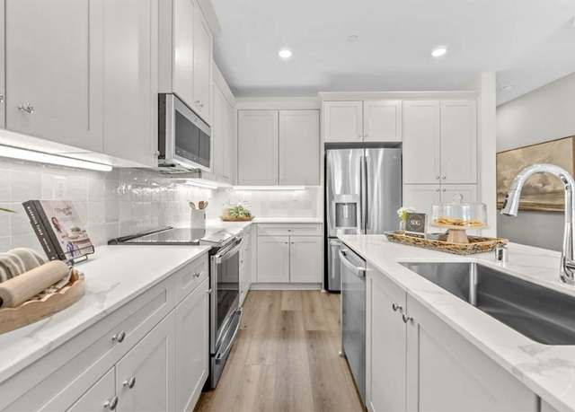 Property at 9421 N Sepulveda Blvd #4, North Hills, CA 91343, 3 beds, 3 baths