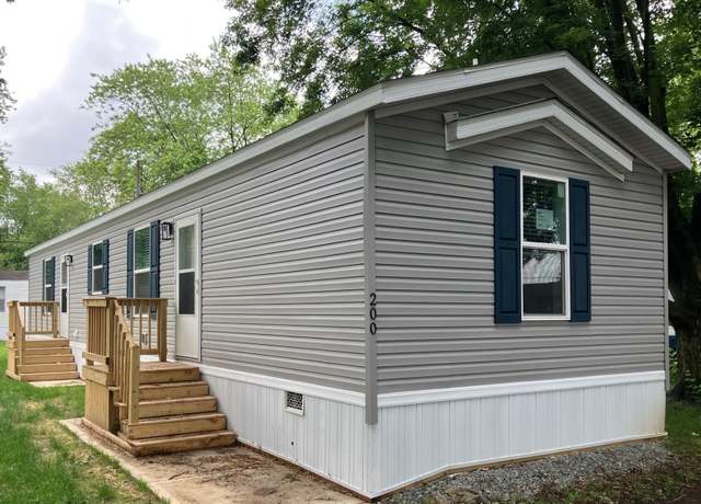 Property at 2700 N Washington St Unit 200M, Kokomo, IN 46901, 2 beds, 2 baths