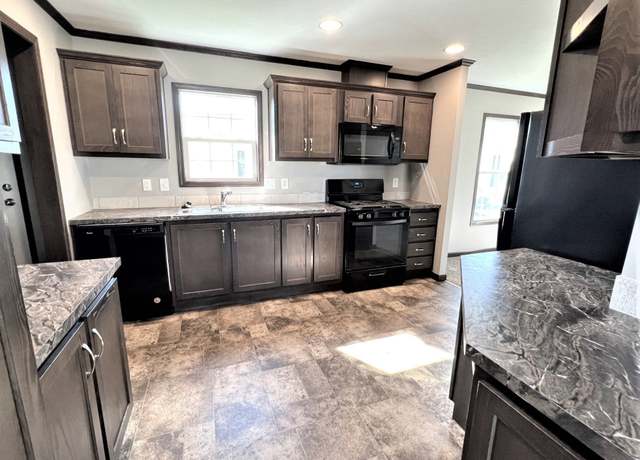 Property at 8043 Harbour Dr #850, Fair Haven, MI 48023, 3 beds, 2 baths