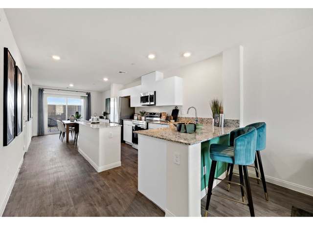 Property at 5722 Damrow Ave, Las Vegas, NV 89122, 2 beds, 2 baths