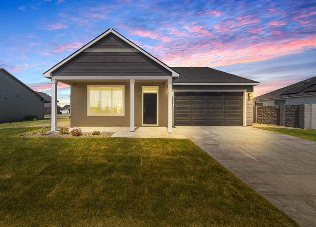 Property at 305 Amberly Ave, Grandview, WA 98930, 3 beds, 2 baths