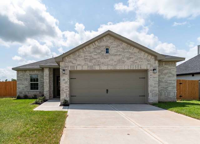 Property at 421 Twin Lakes Blvd W, West Columbia, TX 77486, 3 beds, 2 baths