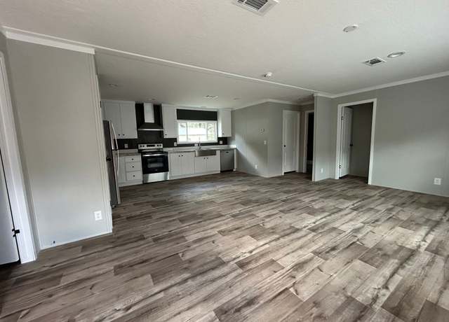 Property at 11611 Sir Lawrence Ct #73, Thonotosassa, FL 33529, 3 beds, 2 baths