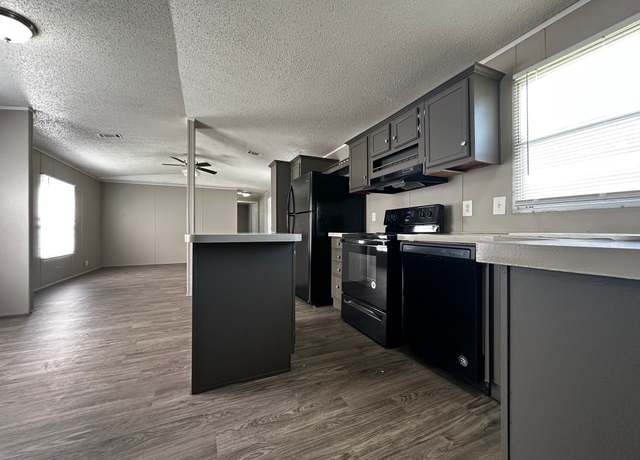 Property at 9717 NW 10th St #179, Oklahoma City, OK 73127, 2 beds, 2 baths