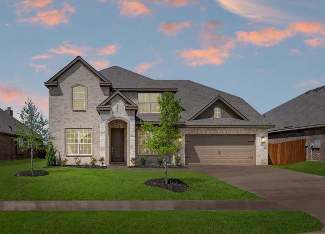 Property at 35 Harrier St, Joshua, TX 76058, 5 beds, 3.5 baths