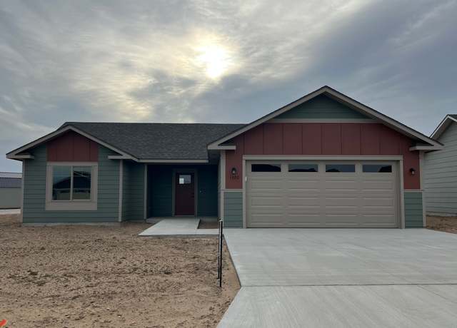 Property at 1300 Broce Bnd, Dodge City, KS 67801, 3 beds, 2 baths