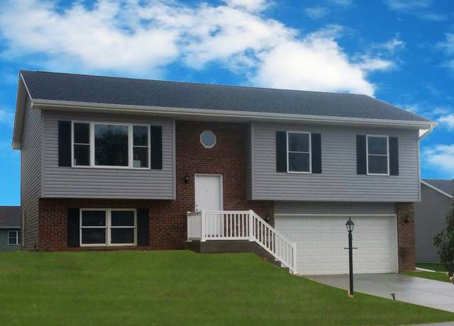 Property at 7670 Lafayette Pl, Lowell, IN 46356, 3 beds, 2 baths
