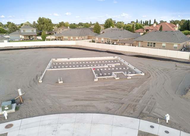 Property at 705 N Thrush CT Plan, Moses Lake, WA 98837, 4 beds, 2 baths