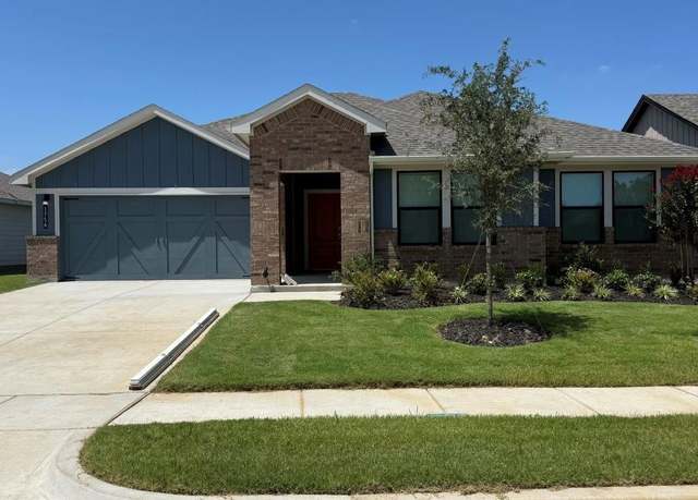 Property at 1756 River Bend Rd, Burleson, TX 76028, 4 beds, 2 baths