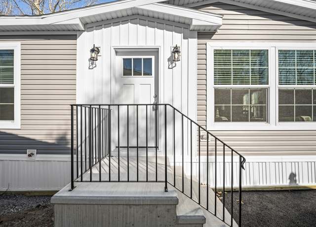 Property at Advance Plan, Sturbridge, MA 01566, 2 beds, 2 baths