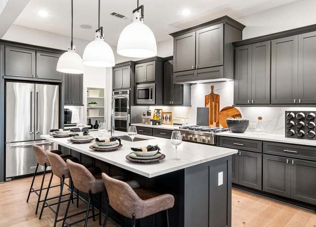 Property at 32018 Western Grove Ln, Fulshear, TX 77441, 4 beds, 3.5 baths