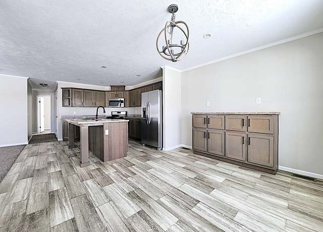 Property at 16656 Lakewood Dr, Holly, MI 48442, 3 beds, 2 baths