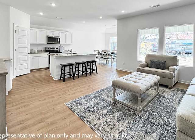 Property at 3070 Rosalee Ln, Bentonville, AR 72712, 4 beds, 2 baths