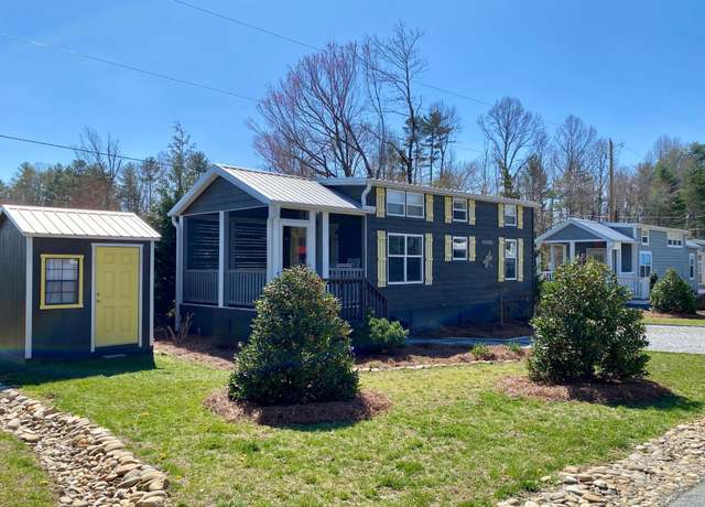 Property at 33 Drifting Brook Ln, Flat Rock, NC 28731, 1 bed, 1 bath