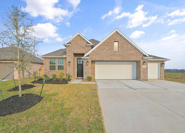 Property at 1545 Apache Heights Dr, Dayton, TX 77535, 3 beds, 2 baths