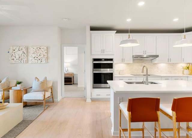 Property at Hayden Plan, Woburn, MA 01801, 2 beds, 2 baths