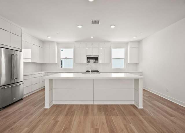 Property at 2706 Everly Dr, San Diego, CA 92108, 4 beds, 3.5 baths