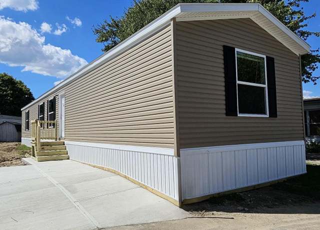 Property at 4208 E Lawrence Circle Dr, Indianapolis, IN 46241, 3 beds, 2 baths
