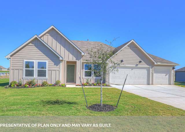 Property at 301 Barron Estate Dr, Lockhart, TX 78644, 4 beds, 2 baths