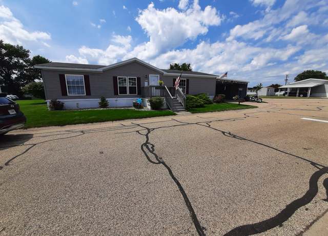 Property at 2113 Penn Rr, Elkhart, IN 46514, 3 beds, 2 baths