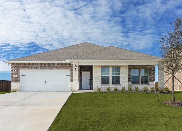 Property at 1426 Waterview Dr, Waxahachie, TX 75165, 4 beds, 2 baths