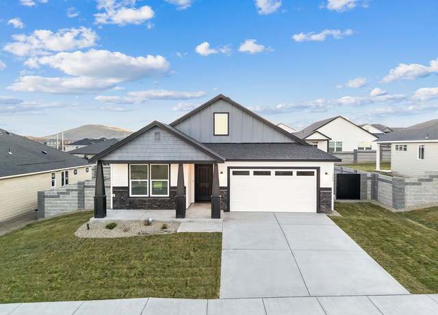 Property at 7801 Gilbert St, West Richland, WA 99353, 3 beds, 2 baths