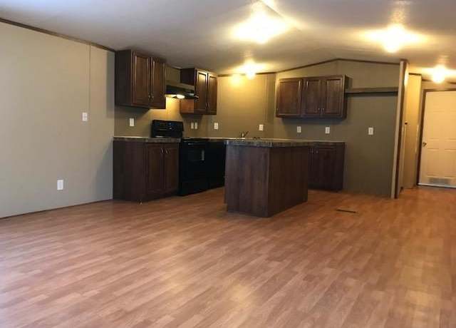 Property at 601 NE Flower Mound #131, Lawton, OK 73507, 3 beds, 2 baths