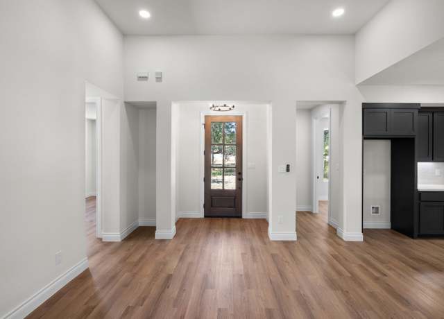 Property at 864 Rayner Ranch Blvd, Spring Branch, TX 78070, 4 beds, 3 baths