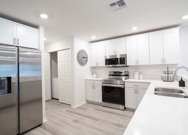 Property at 278 Chesapeake Dr, Saint Cloud, FL 34771, 3 beds, 2 baths
