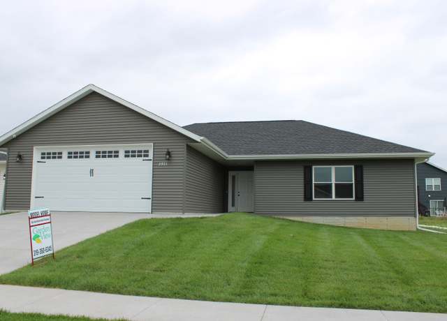 Property at 2921 Belle St SW, Cedar Rapids, IA 52404, 3 beds, 3.5 baths