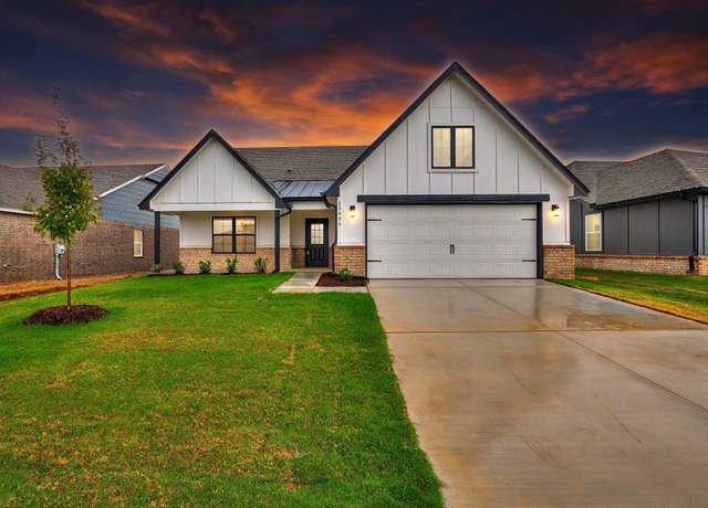 Property at 13406 E 124th St N, Owasso, OK 74055, 3 beds, 2 baths