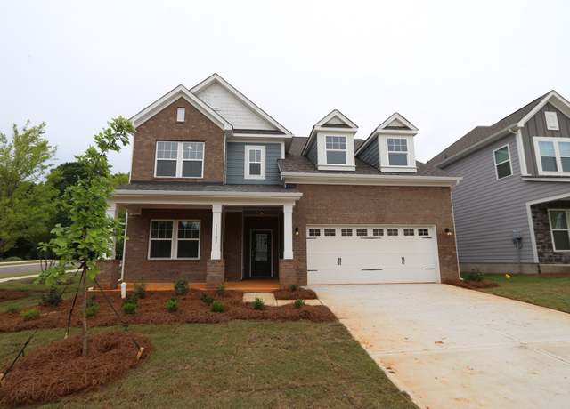 Property at 11105 Lochmere Rd, Charlotte, NC 28278, 4 beds, 3 baths