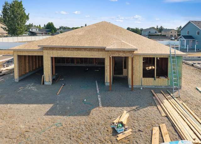 Property at 4419 W Thrush St, Moses Lake, WA 98837, 3 beds, 2 baths