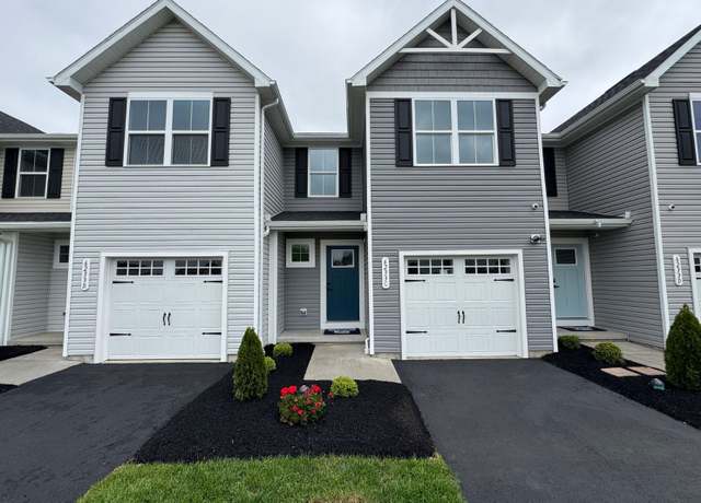 Property at 6233C Thornden Park Dr, Lockport, NY 14094, 3 beds, 2.5 baths