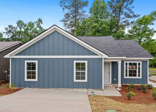 Property at 4 Summertide Dr, Phenix City, AL 36869, 3 beds, 2 baths