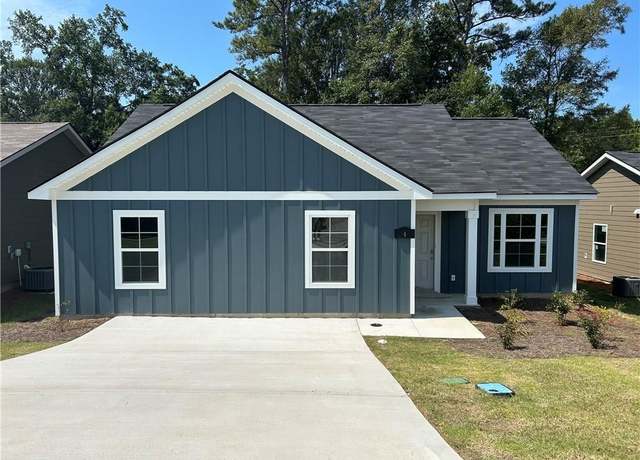 Property at 4 Summertide Dr, Phenix City, AL 36869, 3 beds, 2 baths