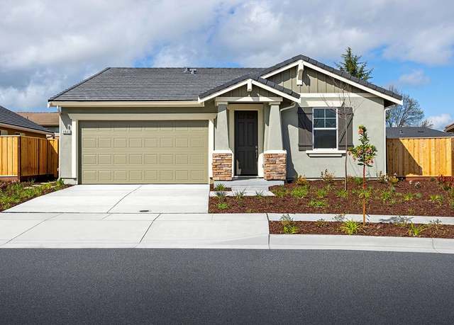 Property at 1840 Hydrangea Dr, Hollister, CA 95023, 4 beds, 3.5 baths