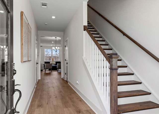 Property at 7170 Mill Tree Ct, Nashville, TN 37221, 3 beds, 2.5 baths